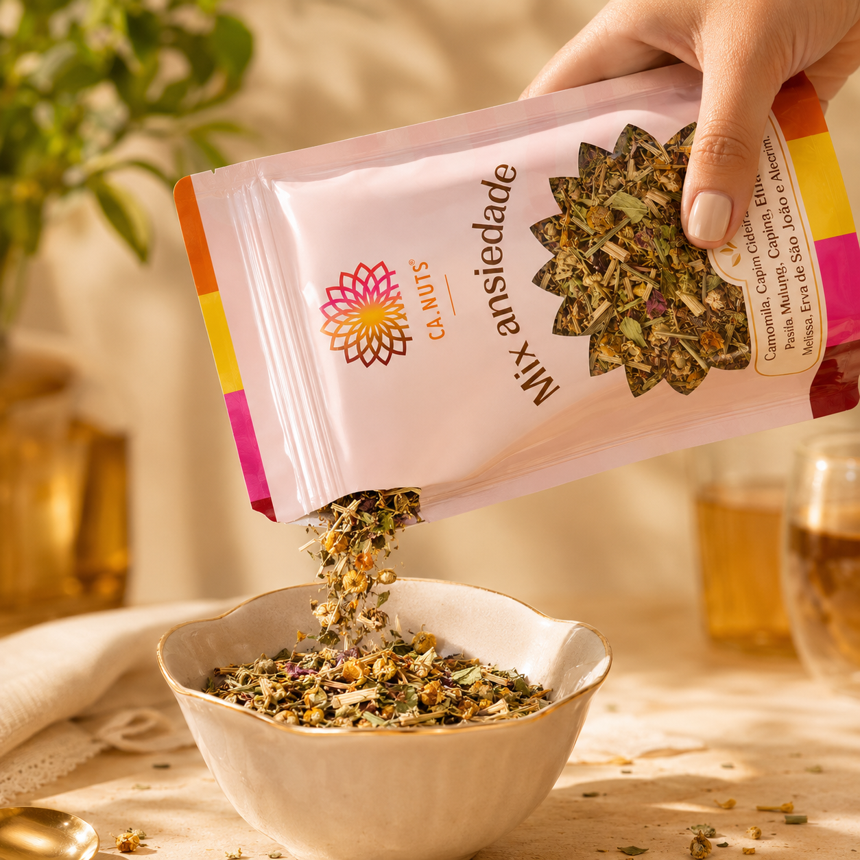 Mix Ansiedade Premium Ca.Nuts | Folhas - Camomila, Capim cidreira, Erva Cidreira, Passiflora, Mulungu, Capim limão, Melissa, Erva de São João e Alecim.